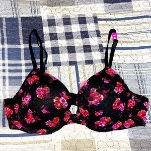 NWT VICTORIA’S SECRET PINK PUSH UP BRA
